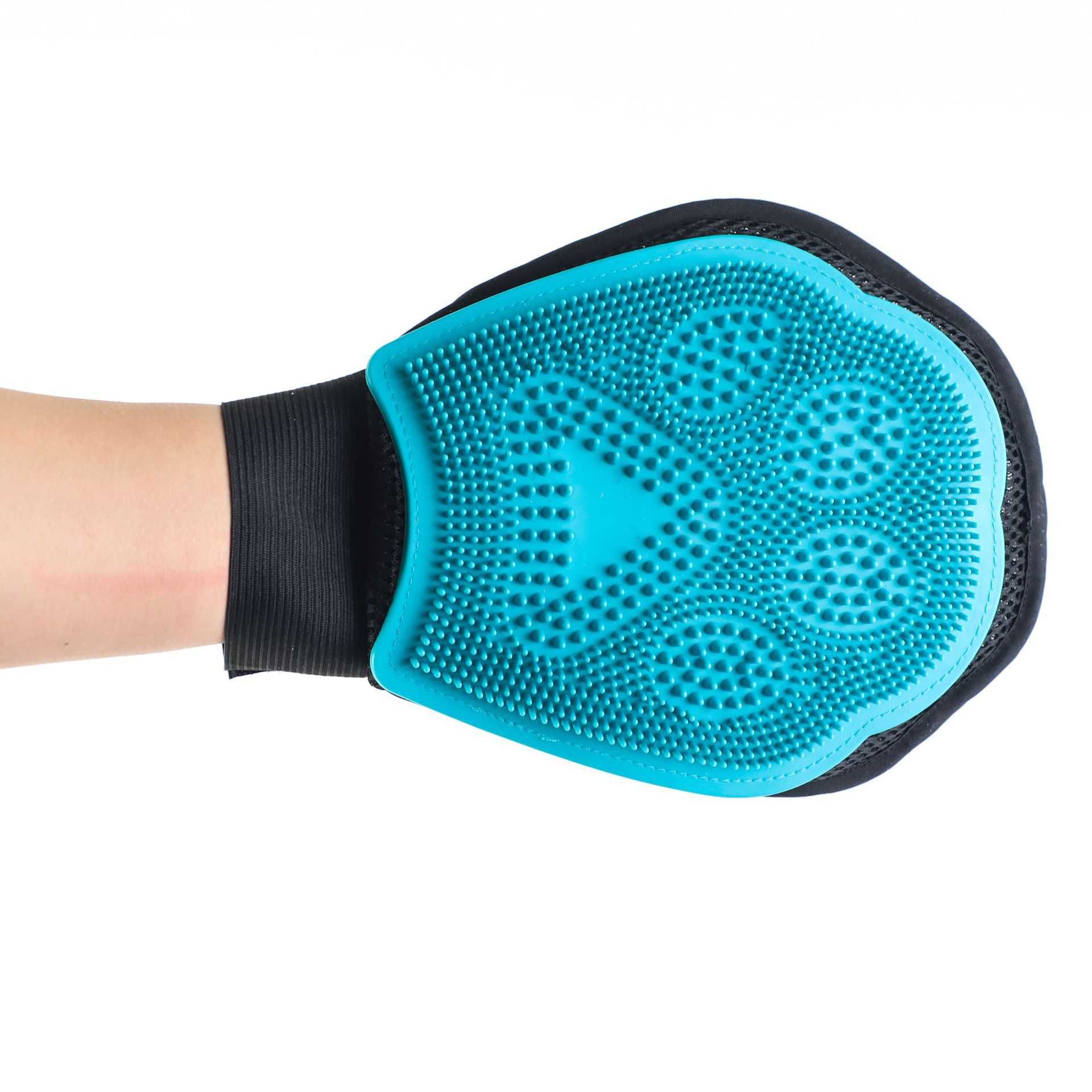 Pet Bath Glove Brush For Gentle Cleaning And Grooming