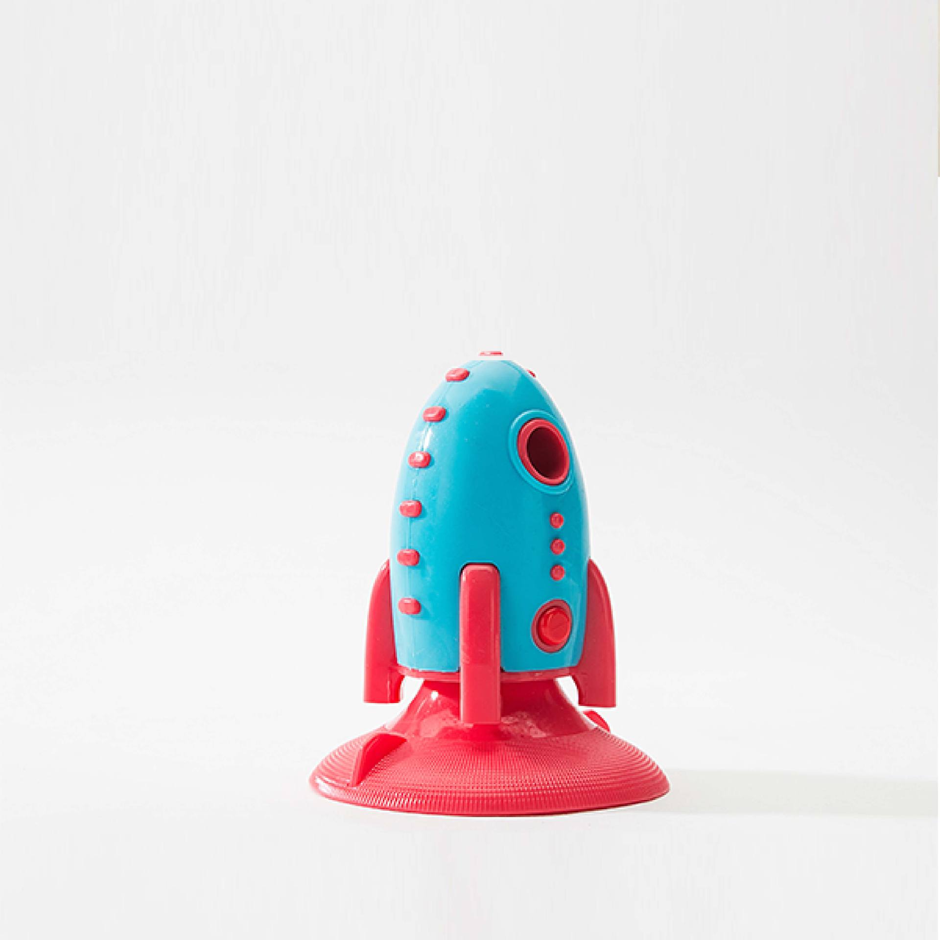 Rocket Style Pet Treat Dispensing Bite Resistant Chew Toy