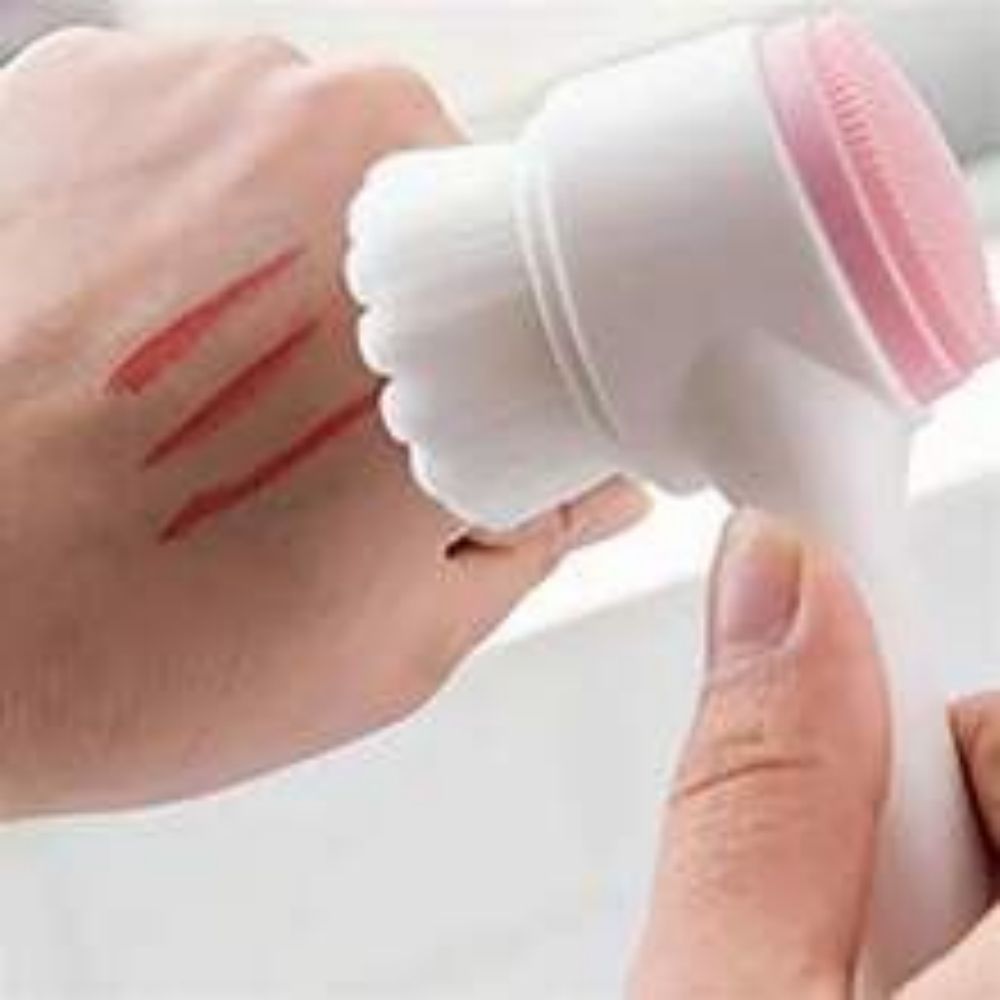 Easy Clean Nylon Pet Paw Brush For Gentle Grooming